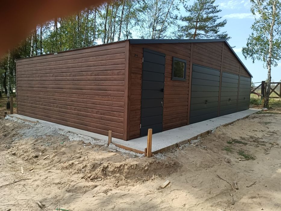 Garaz blaszak 15x7 spad na tyl