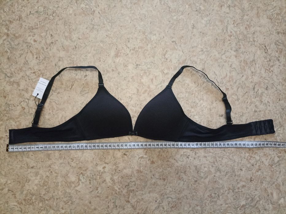 Бюстгальтери нові