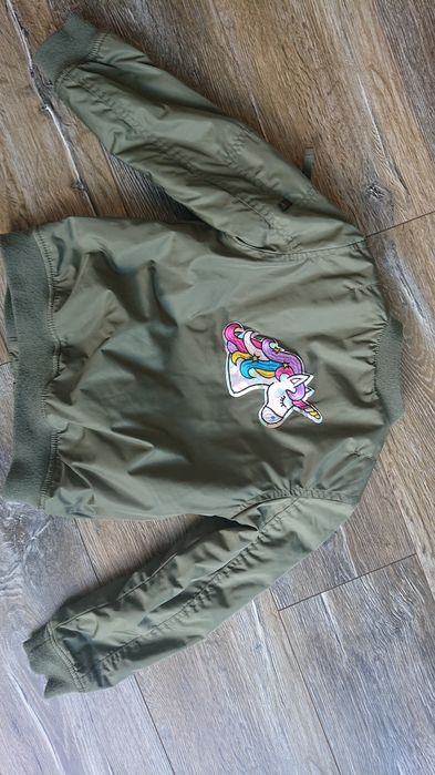 Kurtka rozm. 122 bomberka H&M khaki dla dziewczynki z jednorożcem