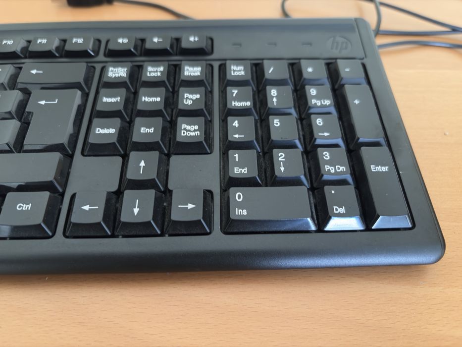 Teclado HP com cabo usb