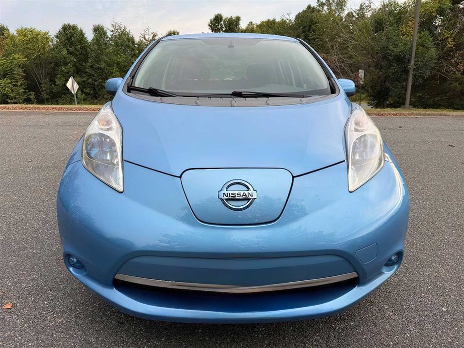 Nissan LEAF S      2014