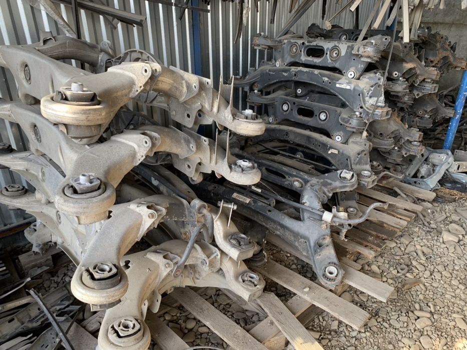 Балка передня задня підрамник Mercedes W212 w204 w211 w203 w221 w164