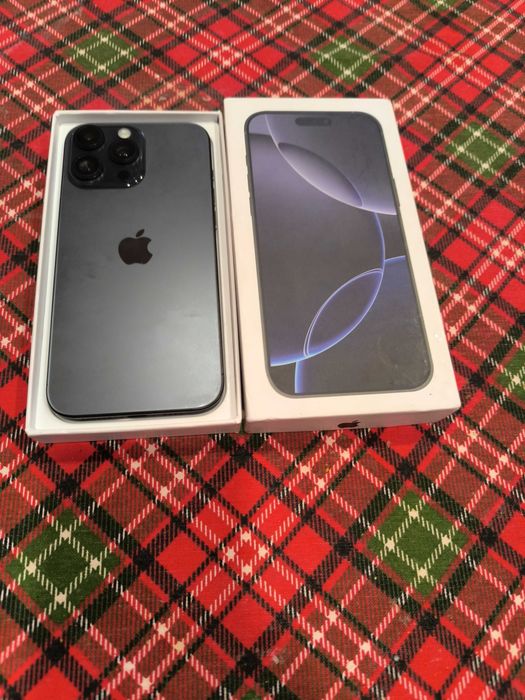 Мобильний телефон Iphone 16 pro max.Е НЮАНС.Зарядка 1v1.Читайте опис.