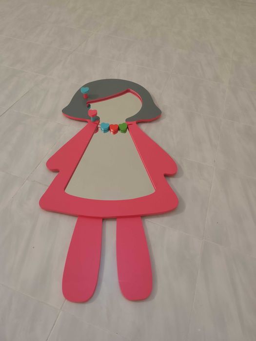 Espelho criança boneca.