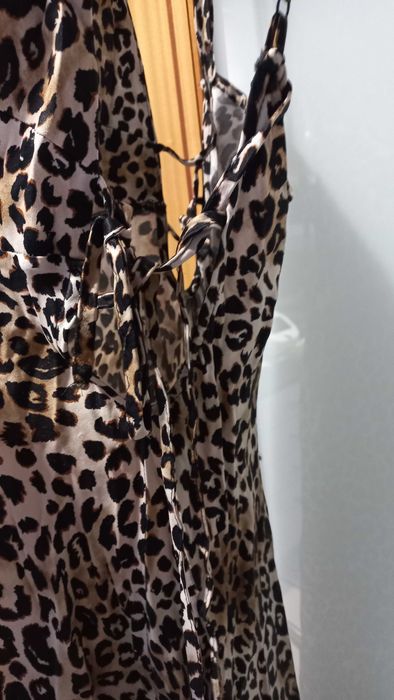 Vestido  tigreza,  Bershka