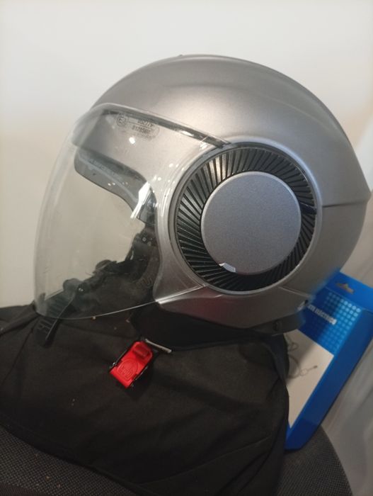 Capacete AGV Jet com Viseira Dupla em excelente estado