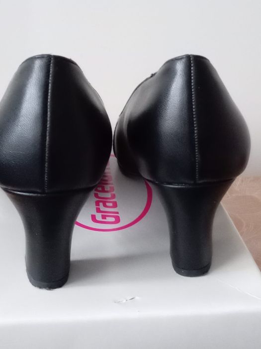 Buty damskie 37.