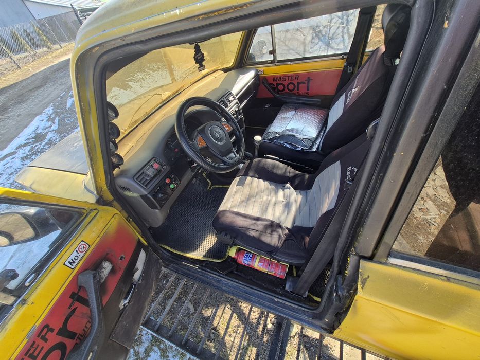 дзвоніть кого цікавить