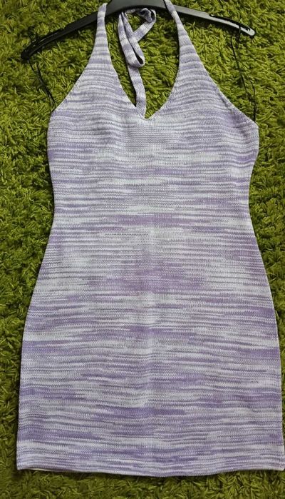 Vestido curto de malha Halter Lilás/Roxo (Tamanho M) – Como novo