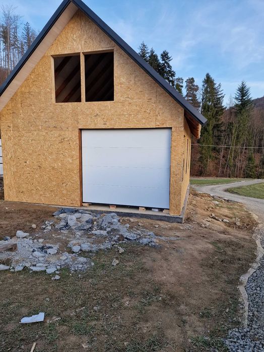 Brama garażowa Biała 3000x2500