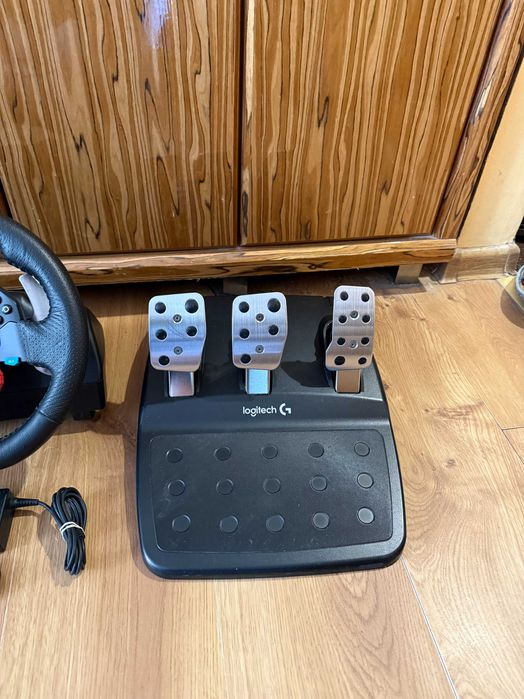 Kierownica Logitech G29 DrivingForce PC/PS4/PS5 + Shifter