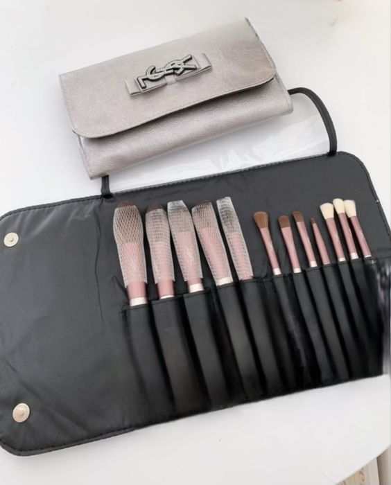 Набір пензлів для макіяжу YSL