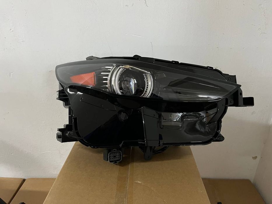 Комплект фар MAZDA CX-30 2020-