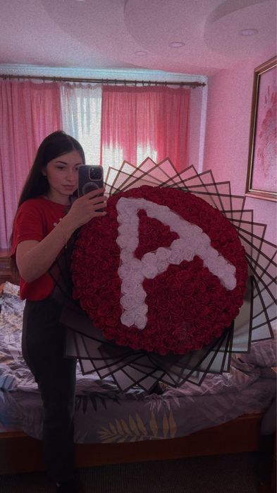Букет из атласных лент, 101 роза, 201 роза, 51 роза