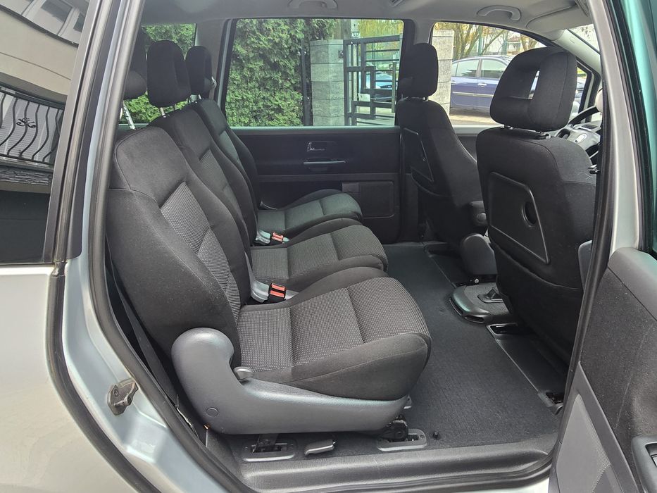 2007/2008r  1.9 tdi 7foteli