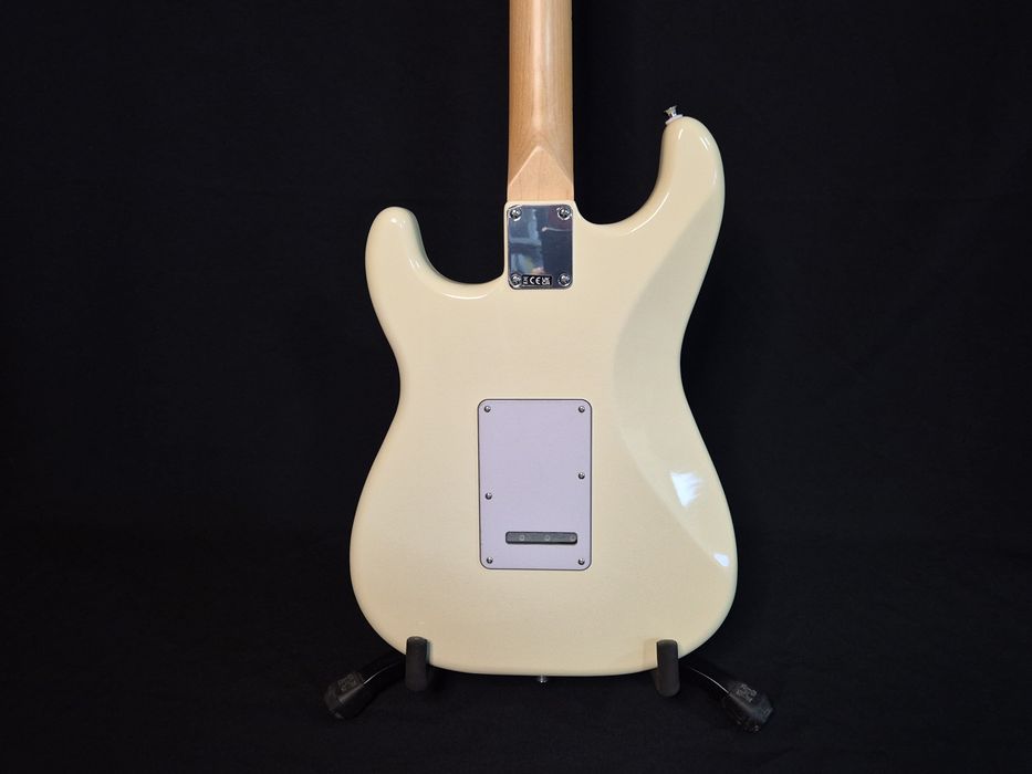 Fender Standard Strat