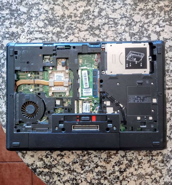 PC Portátil para Peças ou Reparação – Liga mas Sem Imagem