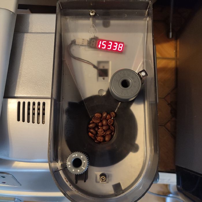 Кавоварка автоматична Saeco Cafe Prima