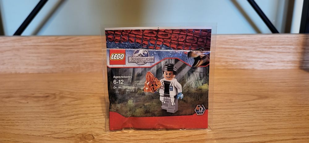 Lego Jurassic World Dr. Wu i komar w bursztynie unikat saszetka klocki