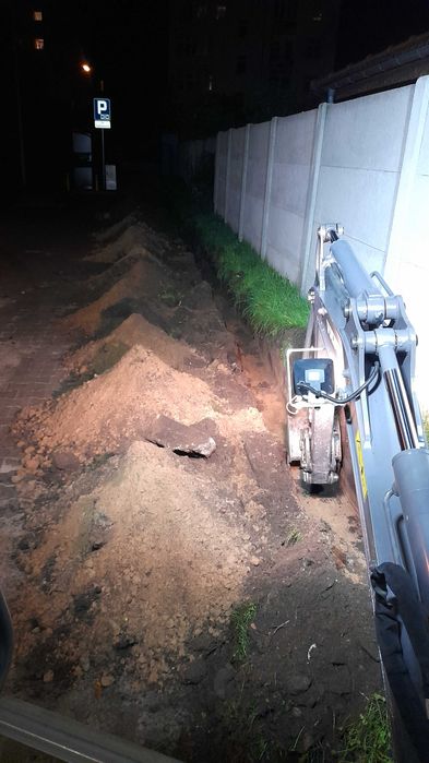 Wynajem minikoparki / minikoparka / usługi minikoparką