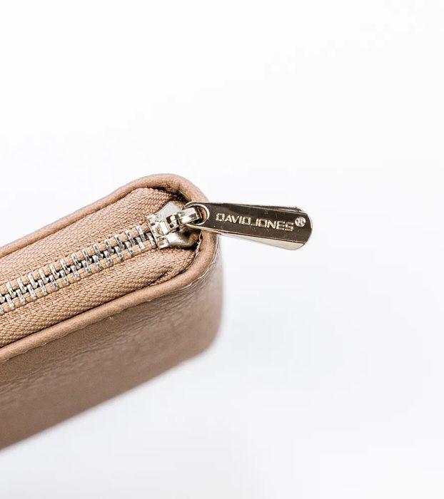 portfel damski z ziarnistej skóry eko zapinany suwakiem