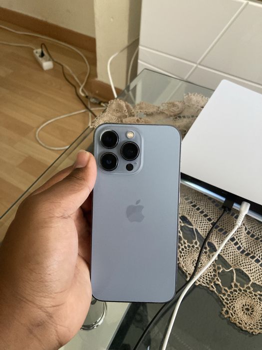 Iphone 13 pro usado em estado novo, so a bateria que nao e original mas , esta em 100%, tudo bem funcional