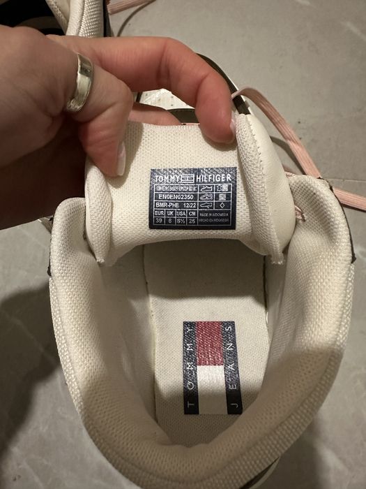 Sapatilhas altas Tommy Hilfiger Nr 39 usados poucas vezes … bom estado