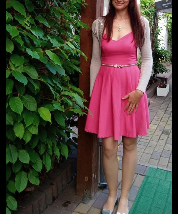 Sukienka fuksja Mohito M z paskiem - komunia,święta,wesele itp.