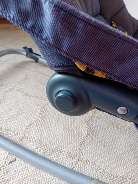 Espreguiçadeira  de bebé  em muito bom estado