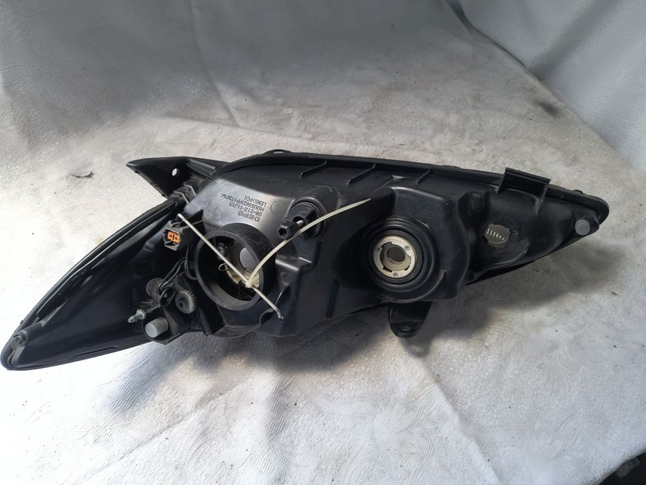 Lampa prawa Toyota Camry VI 6 Reflektor przedni prawy