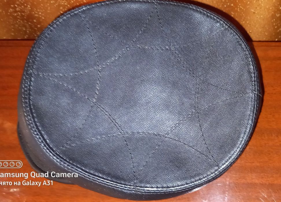 Продам кожаную кепку