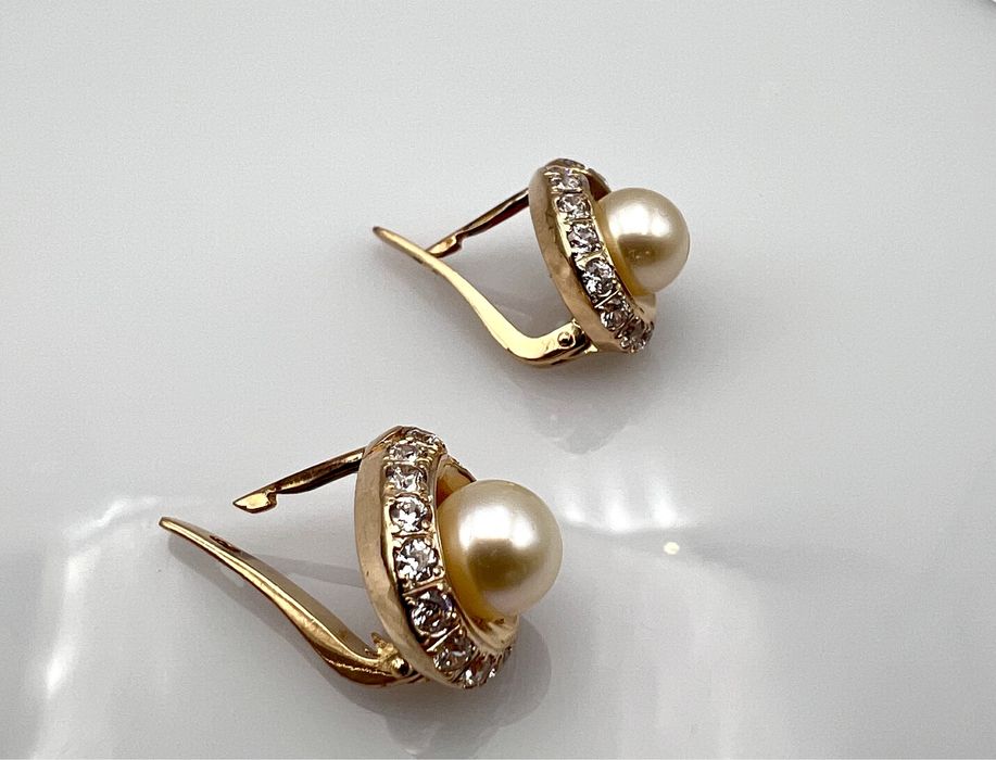 Золотые серьги с жемчугом