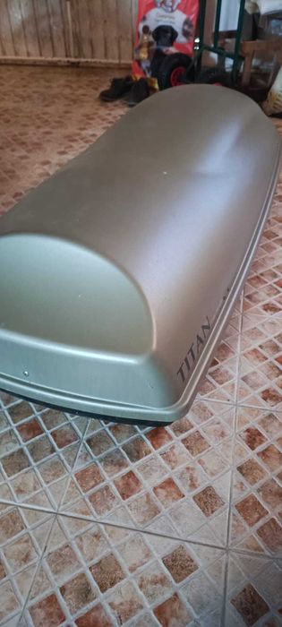 Mala de Tejadilho Titan 450 Litros. 300€ nova na Norauto.