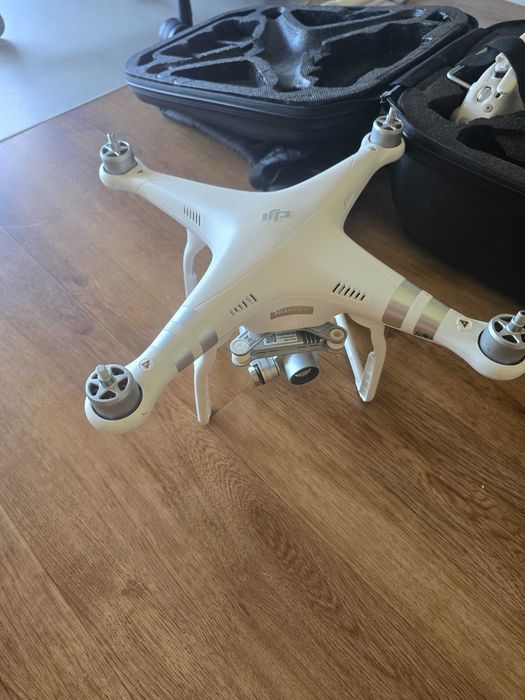 DJI Phantom 3 Advanced510691075404615681