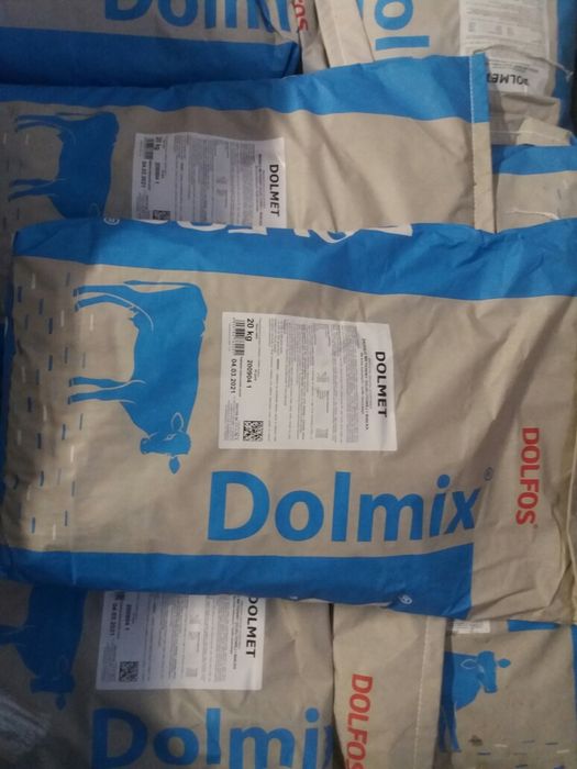 Dolfos DOLMET (białko 90%), mocznik paszowy z metioniną