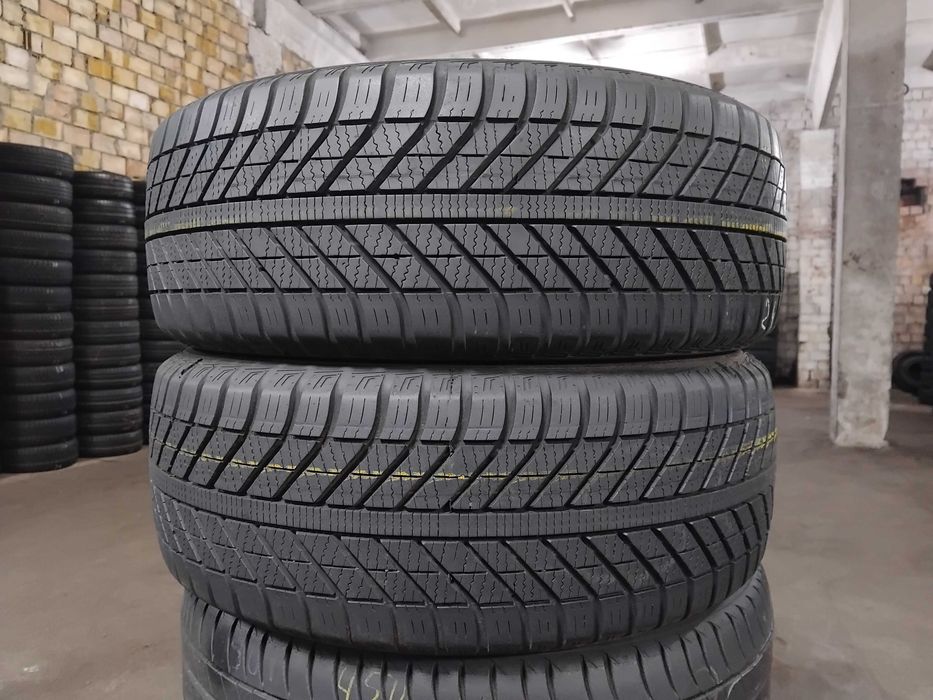 Шини бу 205/55 R16 Goodyear Vector 4Season Пара
