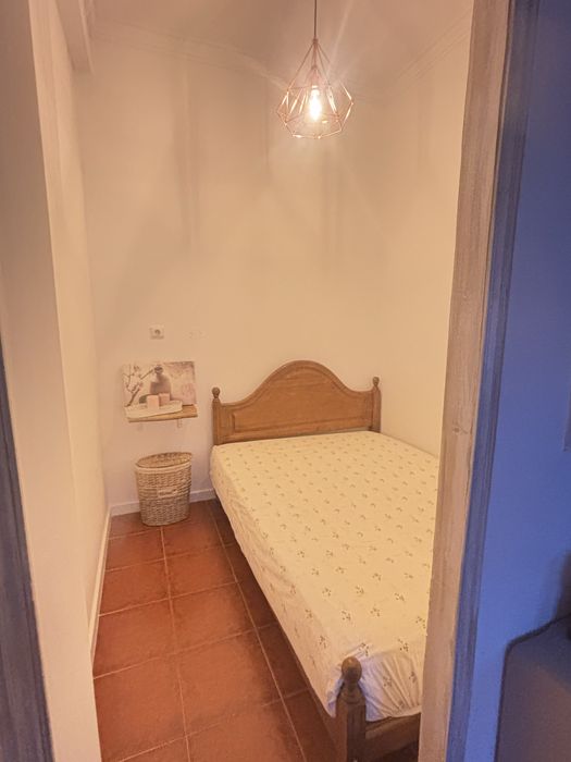 Alugo t0 fernao terro quinta das laranjeiras