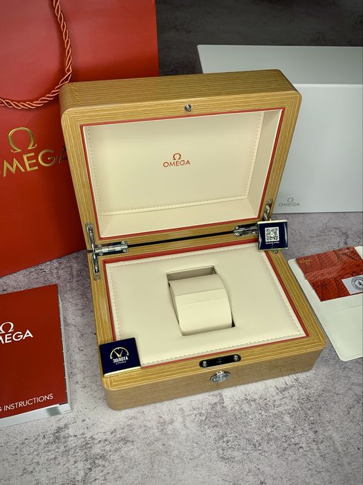 Коробка Omega дя годинника, топове пакування найвищої градації. Omega big box упаковка для чассов