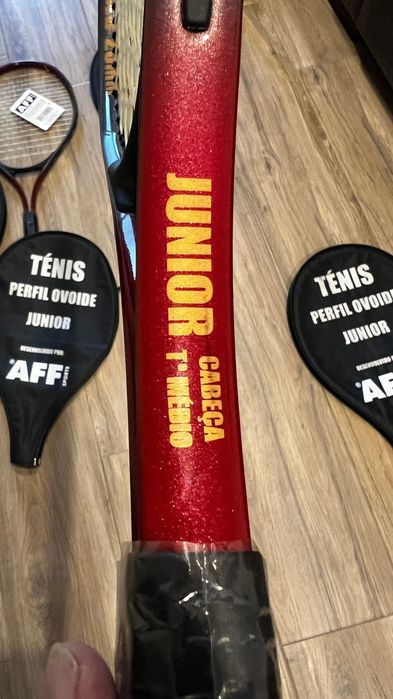 4 raquetes de ténis Junior novas. Sem uso e com etiqueta