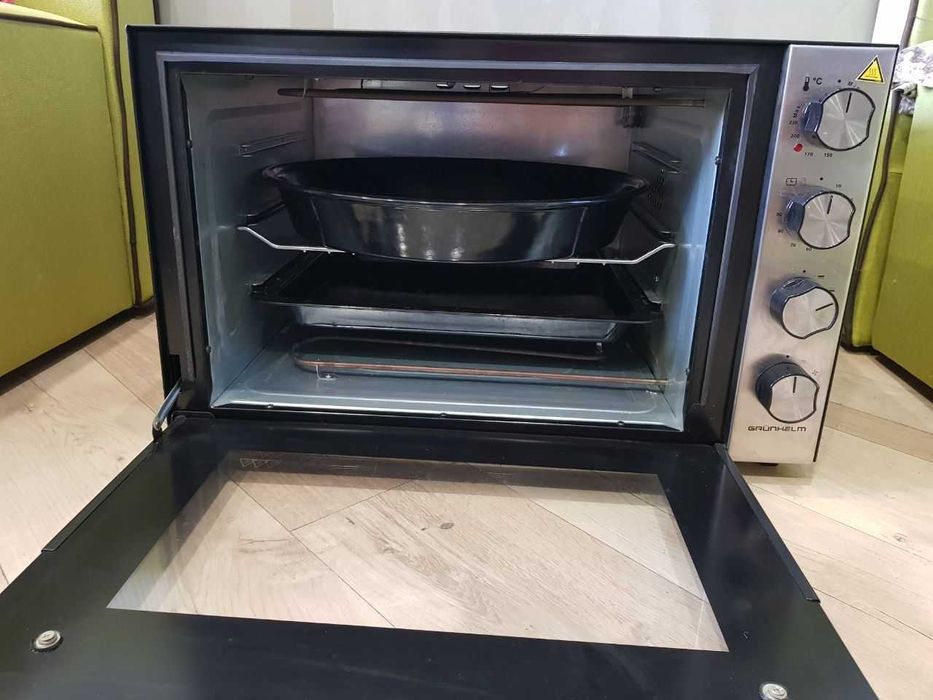 Електропіч GRUNHELM GN70KASC Black