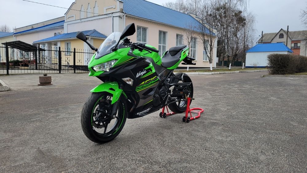Kawasaki Ninja 400 2018p
