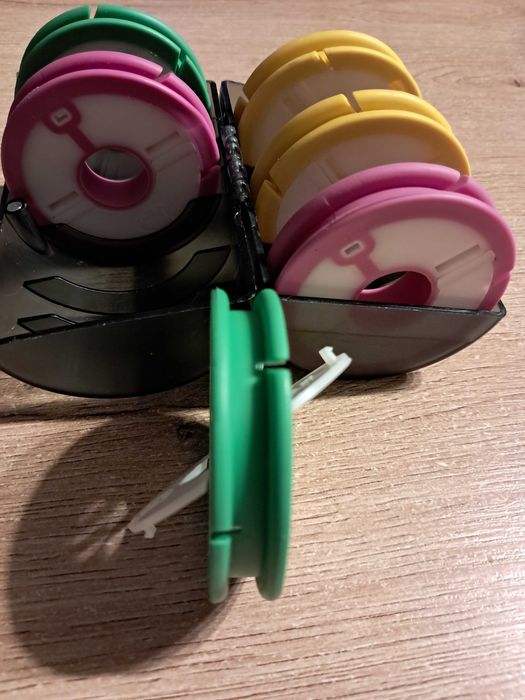 Pudełko na przypony feeder magnetyczne.