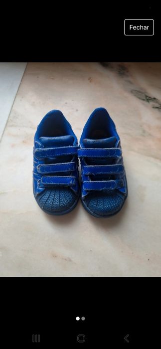 Sapatilhas azuis adidas