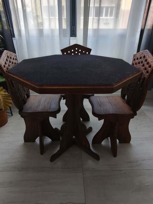 4 cadeiras em madeira com oferta de mesa