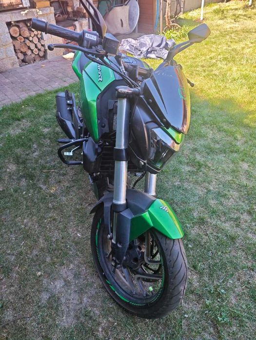 Motocykl szosowo-turystyczny Bajaj Dominar 400
