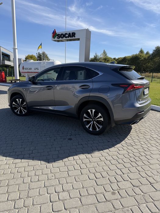 Лексус NX 300 Lexus