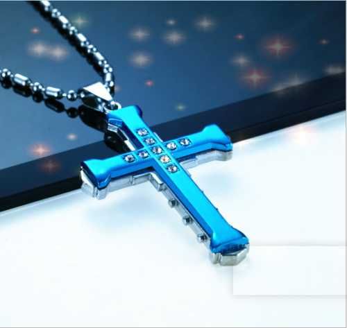 Fio com pendente cruz