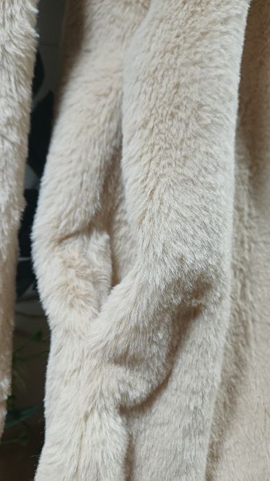 Płaszcz piękny  długi 42