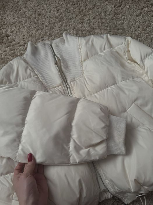 Весняна куртка-бомбер