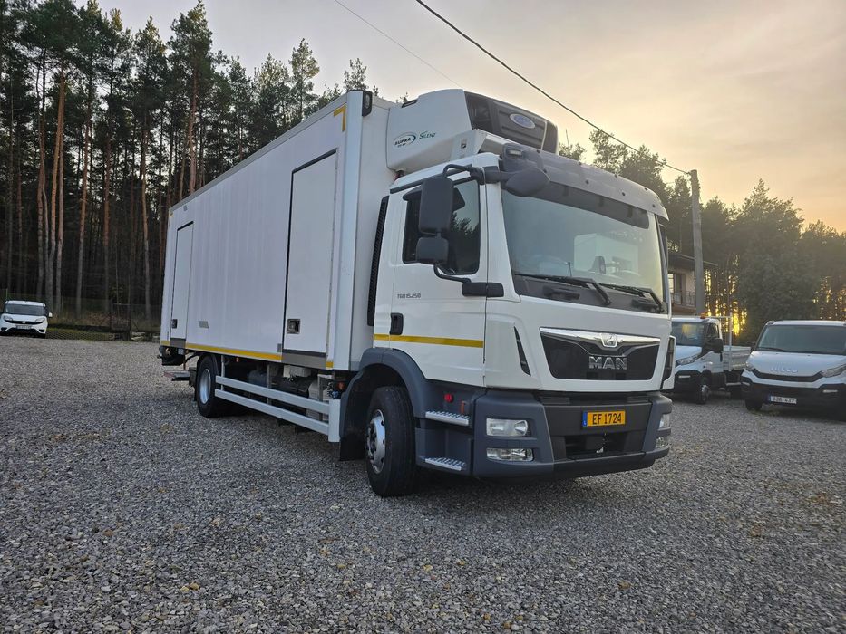 MAN TGM 15250  MAN TGM 15.250 Chłodnia | Carrier Supra 850 Super | Winda Dhollandia